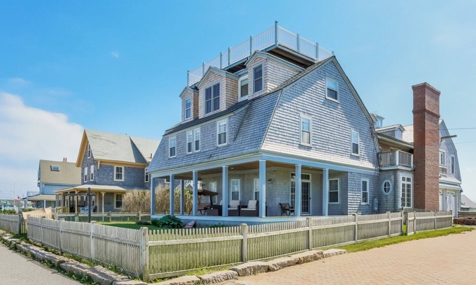 Brant Rock House | Looking for a HUGE family reunion house, Corporate Holiday Events
