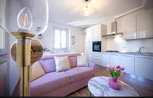 Albate Apartment | Lora diamond Suite ,free parking, self check in,3