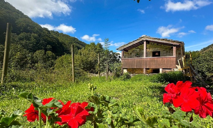 Yera House | Los Ríos: Spectacular Cabin between two incredible rivers