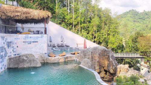 Ha Giang Hotel | Lotus Premium Lodge - Lotus Group Tours