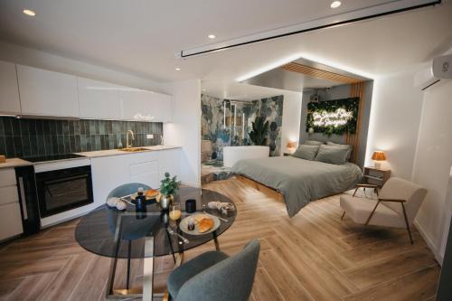 Sausset-les-Pins Apartment | Love & Sunsets Suite