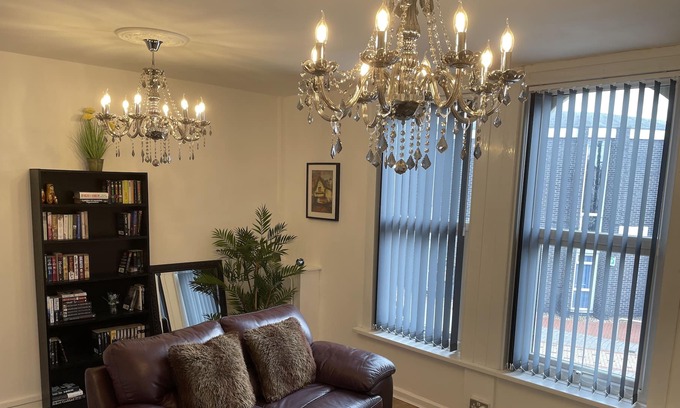 Arnold Apartment | Lovely 2 bed Apartment, Arnold Town centre.