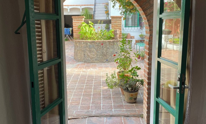Centro House | Lovely 3-bedroom vacation half house in Tequisquiapan, centrally located