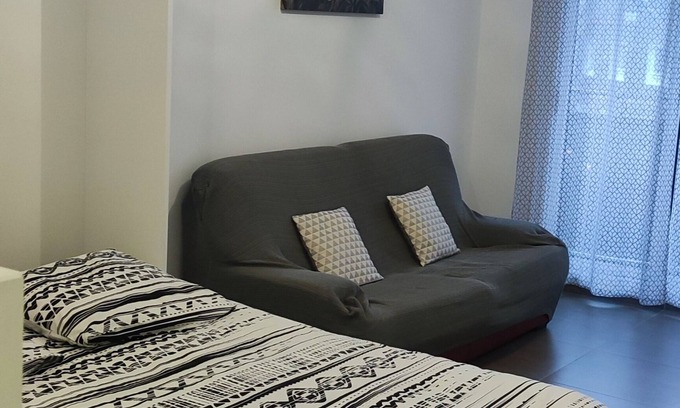 L'Hay-les-Roses Apartment | Lovely 30 m2 studio 7 km from Paris 15 mn from Orly airport