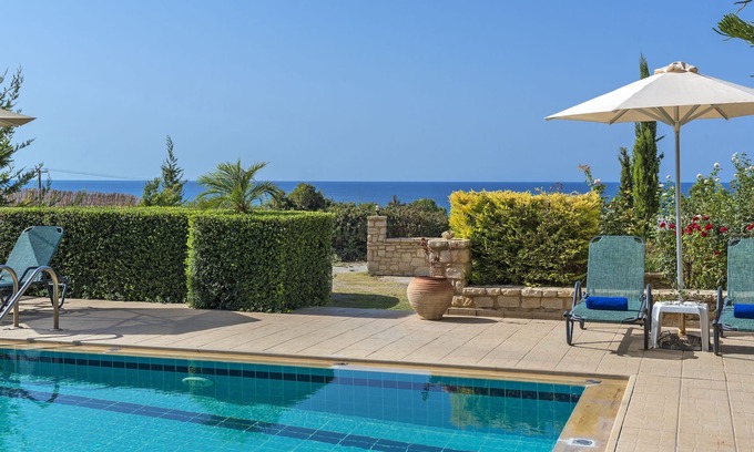 Stavromenos Villa | Lovely 4-bedroom villa with a private pool