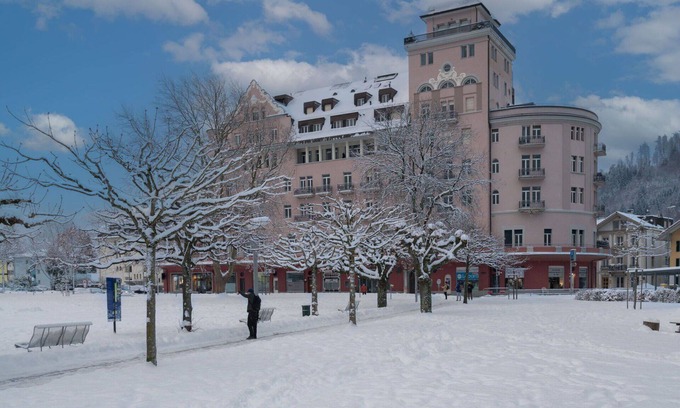 Central Interlaken Apartment | Lovely apartment for 2 people with A/C, WIFI, TV and balcony