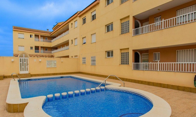 Los Alcazares Apartment | Lovely apartment for 6 people with WIFI, pool, TV, terrace and pets allowed