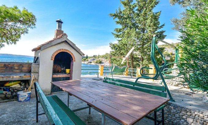 Tribanj Apartment | Lovely apartment for 3 guests with A/C, WIFI and TV