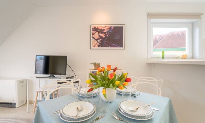 De Haan Apartment | Lovely apartment for 4 guests with A/C, WIFI, pool, TV and balcony