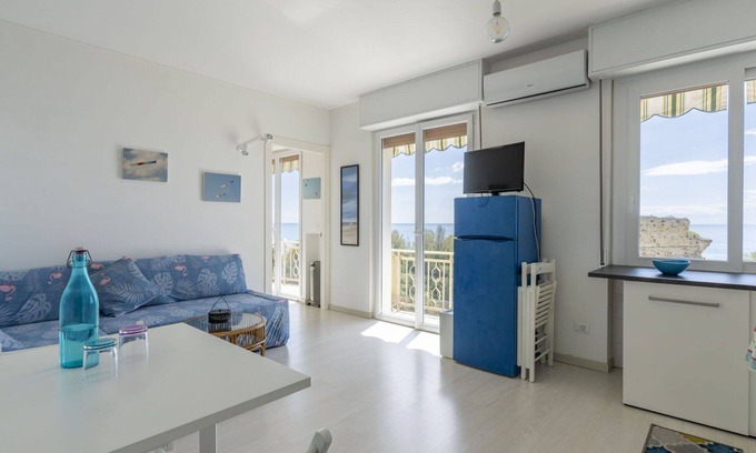 Bussana Apartment | Lovely apartment for 4 people with A/C, WIFI and balcony