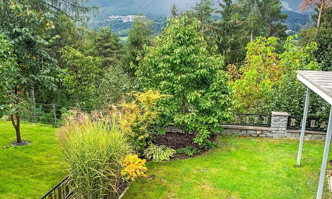 Arzl im Piztal Apartment | Lovely apartment for 5 people with WIFI, TV, terrace and pets allowed