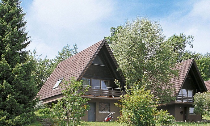 Wilhelmsdorf House | Lovely apartment in villa for 5 guests with WIFI, TV, patio, pets allowed and panoramic view