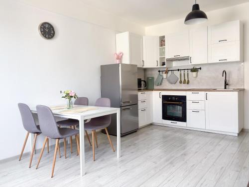 Eden Apartment | Lovely Apartment Near The City Center