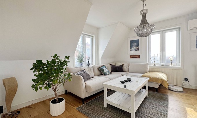 Hono Apartment | Lovely apartment with sea view on Hönö | SE09059