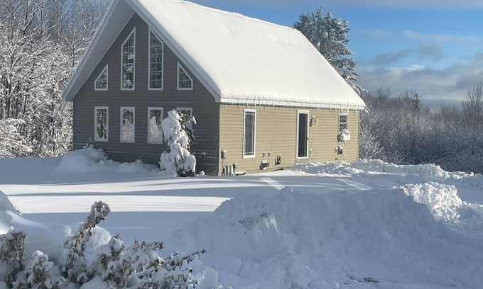 Whitingham House | Lovely Contemporary Vermont Home