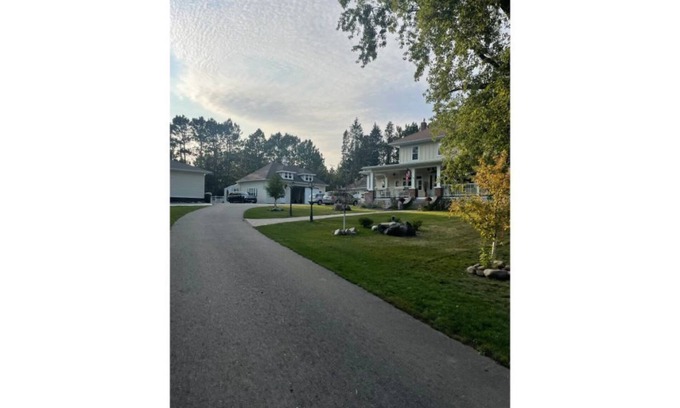 Cloquet Apartment | Lovely, country in the “heart of the city” suite 2