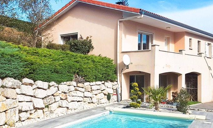 La Valla-en-Gier House | Lovely home in La Valla en Gier