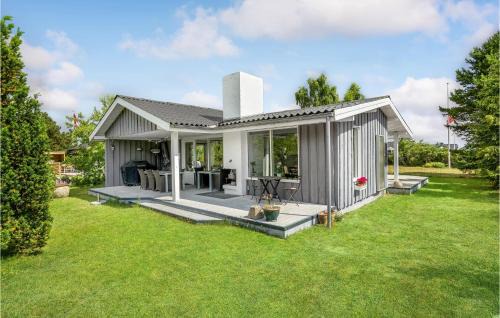 Juelsminde House | Lovely Home In Juelsminde With Kitchen