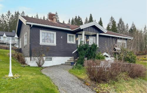 Ostre Toten House | Lovely Home In Lena With Wifi