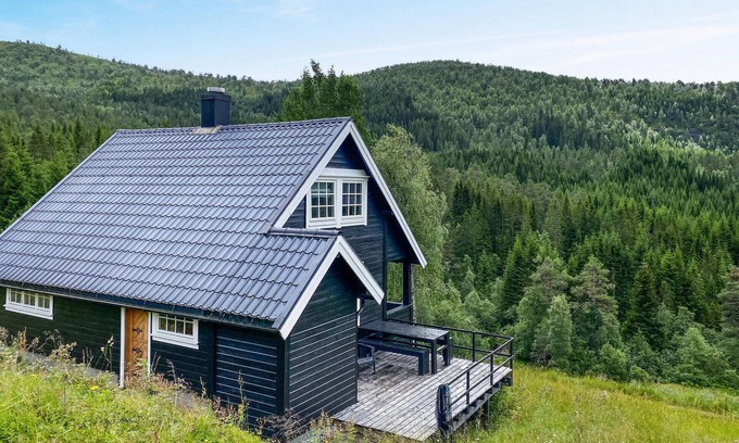 Eid House | Lovely home in Nordfjordeid