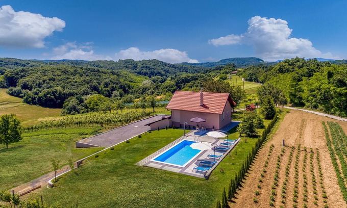 Novi Marof House | Lovely home in Novi Marof with sauna