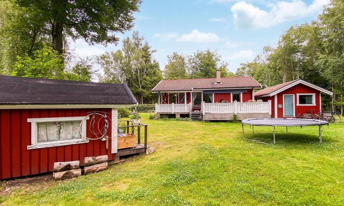 Orkelljunga Municipality House | Lovely home in örkelljunga with kitchen