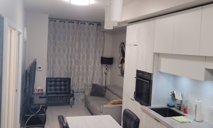 Yonge-Eglinton Condo | Lovely midtown 1bdrm+den condo (Yonge-Eglinton)