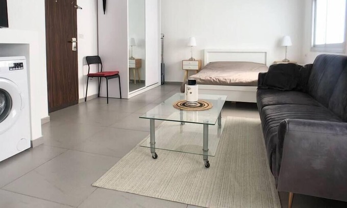 Florentin Apartment | Lovely studio flat at Levinsky Market (Florentin)