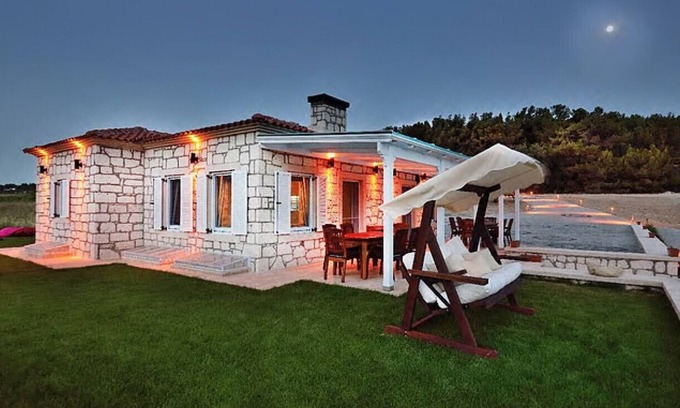 Bozcaada House | Lovely Villa with Backyard in Bozcaada near Beach