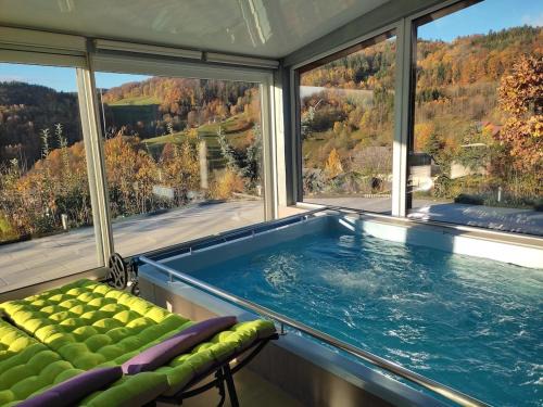 Freland Apartment | LOZEN avec piscine privée intérieure