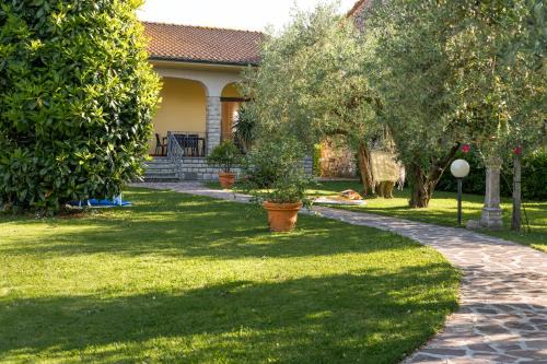 Nozzano Castello House | Luana & Marcello's villa