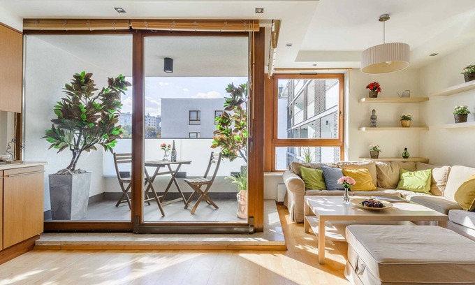 Powisle Apartment | Lumina Lovely apart near Foksal Galeria