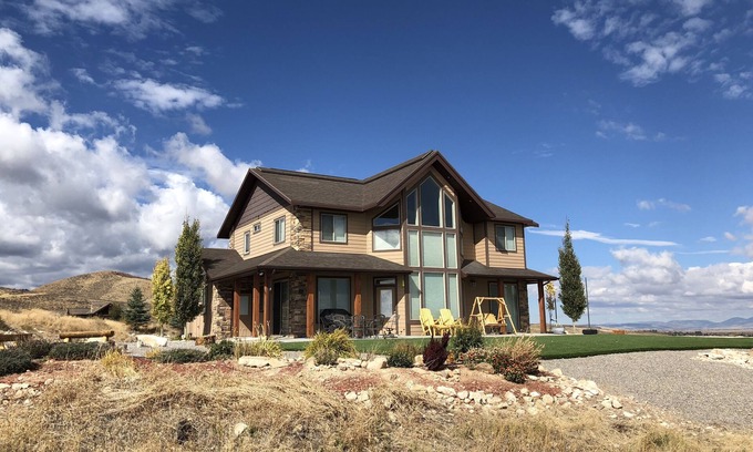 Fish Haven Cabin | Lupine Vista at Bear Lake, SLEEPS 12, Beach Access, Pool, HotTub, Sport Court