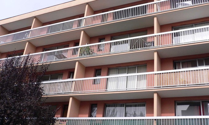 Quartier Pasteur Apartment | Lush greenery in the city center