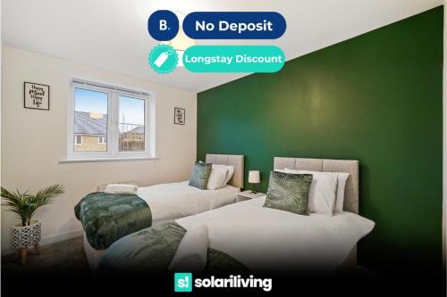 Margate Old Town Apartment | Lux 4 Bed Contractor x Relocator Apartment, 30 Percent Off Monthly Stays, FREE Multiple Parking Spaces, Super Fast WiFi, Streaming Services included, Close to A1