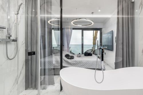 Rewal Apartment | LUX - Bath with a Baltic View Rewal - SPA Access