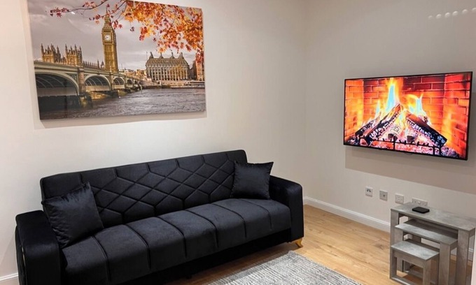 Nuneaton Apartment | Lux Modern Apartment in Nuneaton