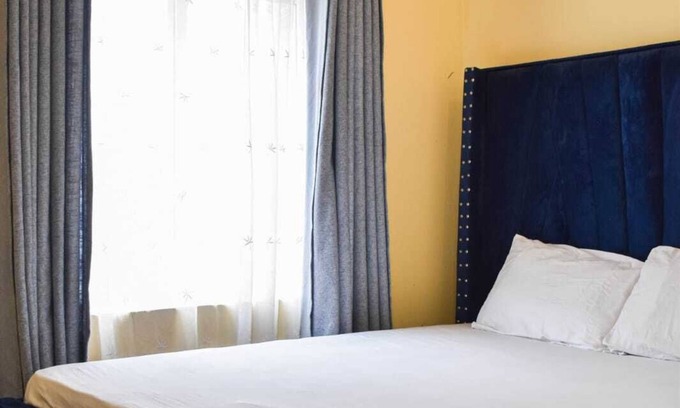 Manyimbo Apartment | Lux Suites Buxton Point Apartments