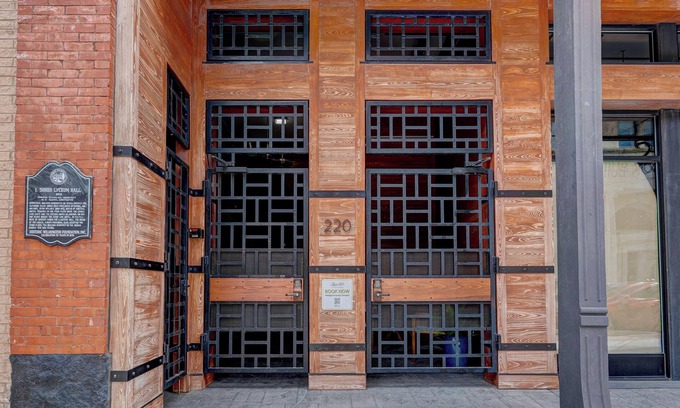 Downtown Wilmington House | Luxe 220