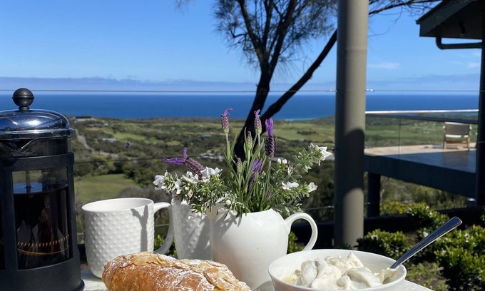 Cape Schanck House | Luxe Coastal Retreat - Ocean Views, Golf Courses, Hot Springs & Winery Heaven nn