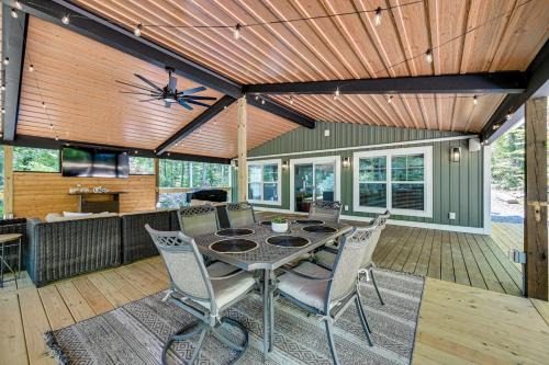 Cub Run House | Luxe Kentucky Cabin Rental about 36 Mi to Mammoth Cave