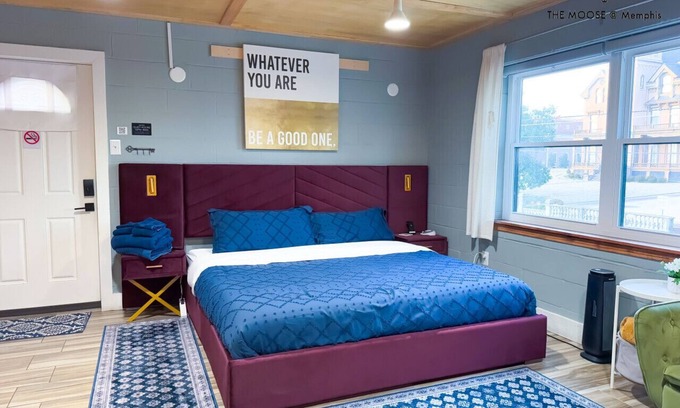 Downtown Memphis Apartment | Luxe King Studio w/Amazing View ~ Free Parking & WiFi