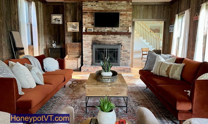 Weston House | Luxe Thanksgiving Retreat in VT's Green Mountains