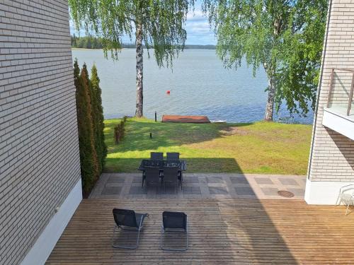 Lantinen District Apartment | Luxhousing deluxe bungalow on the beach