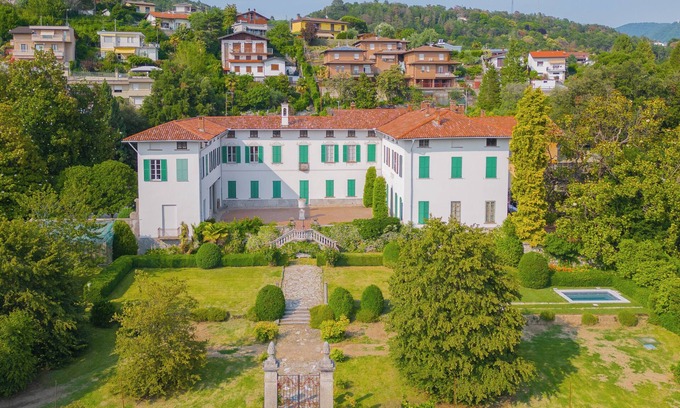 San Fermo della Battaglia Villa | Luxury Apartments in Villa Cardinal Ciceri