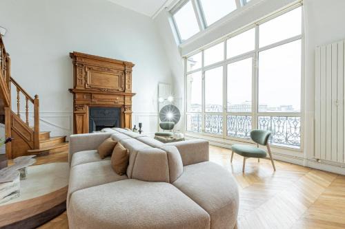 Neuilly-sur-Seine Apartment | Luxueux Appartement 4BD, Arc de Triomphe