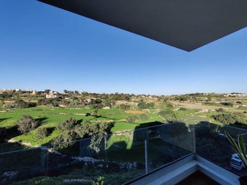 Marsaxlokk Apartment | Luxurious 2 bedroom apartment with country view