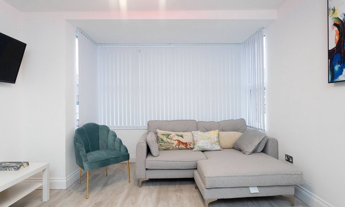 Chapeltown Apartment | Luxurious 2 bedroom -In Leeds near dance School