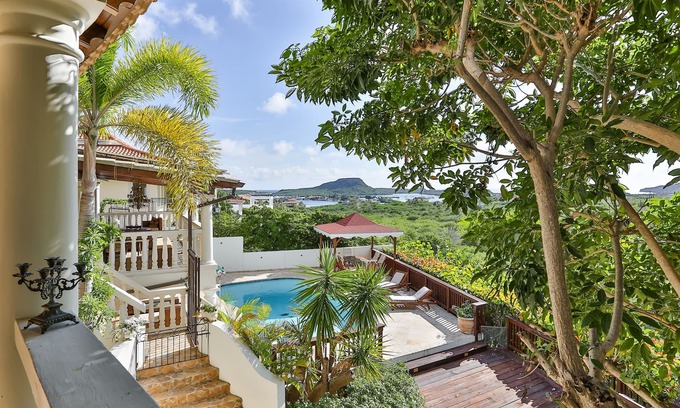 Willemstad Villa | Luxurious 5000sq Villa: Private Pool, Amazing Views, Secured resort & Gameroom