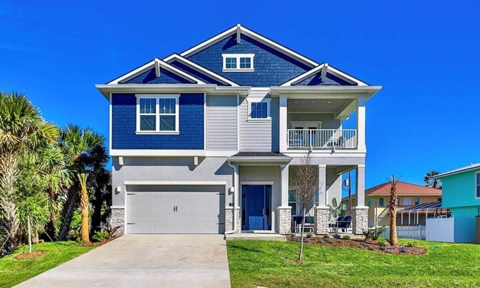 Marineland Acres House | Luxurious Beach House with heated pool